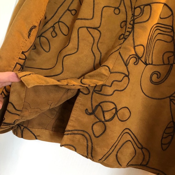 Chico’s button down side slit top - Picture 3 of 5